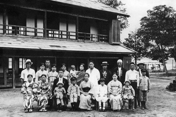 昭和の初めの頃の青木旅館と人々