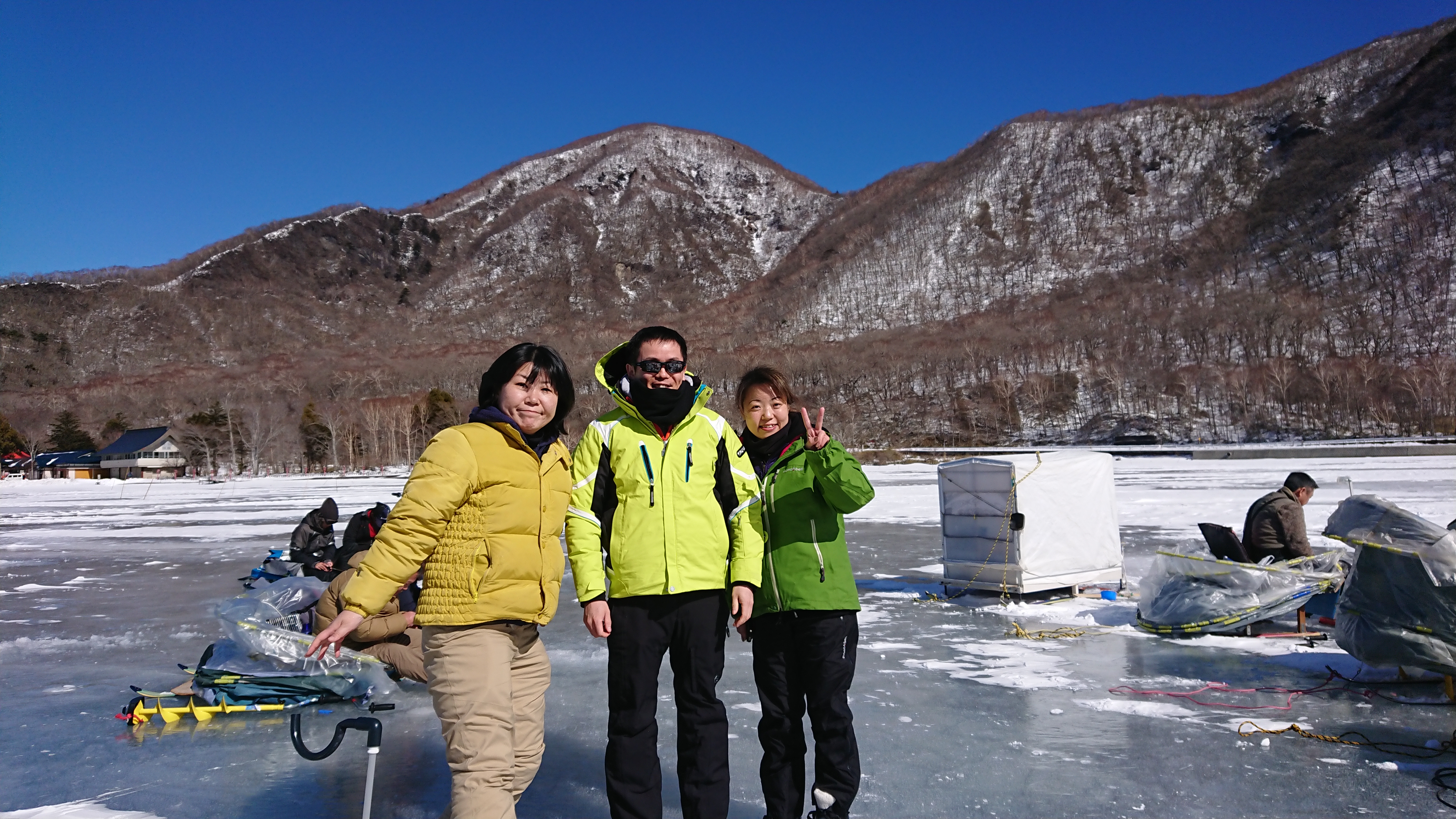 2月12日 水 赤城大沼氷上ワカサギ釣り情報 青木旅館