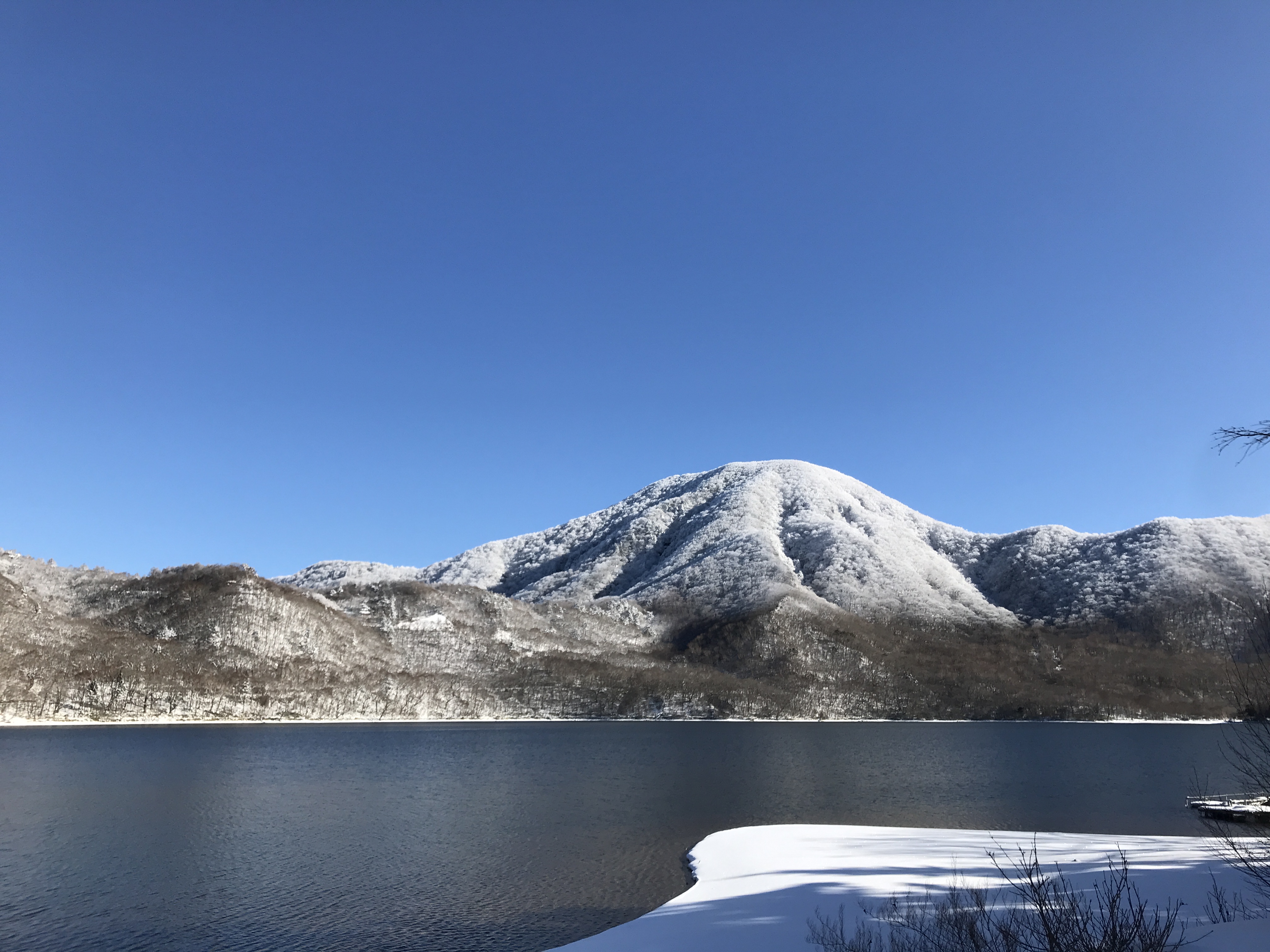 赤城山25ｃｍ程の積雪で 冬タイヤが必要です そり遊びが可能になりました 青木旅館